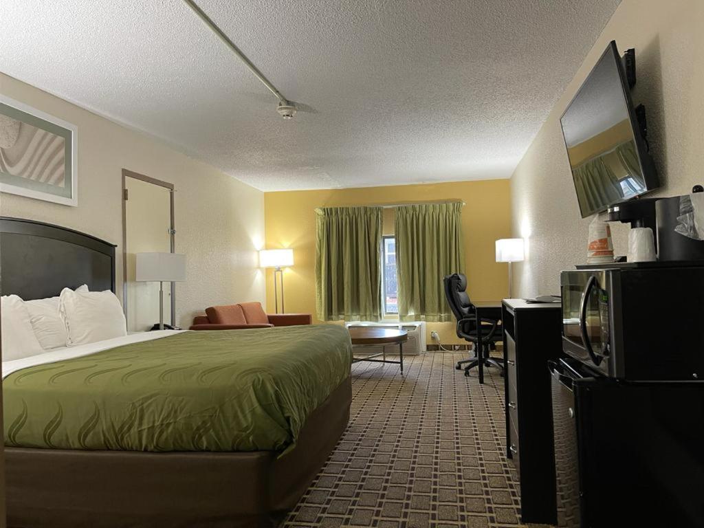 Quality Inn Венсен Экстерьер фото