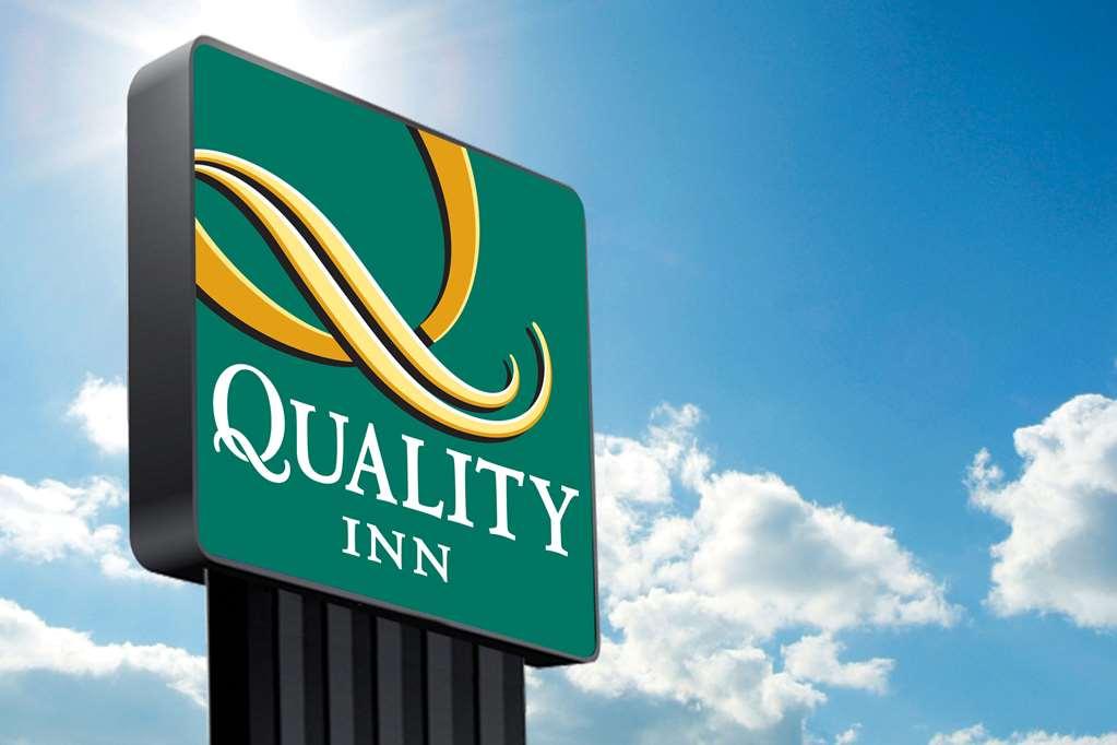 Quality Inn Венсен Экстерьер фото