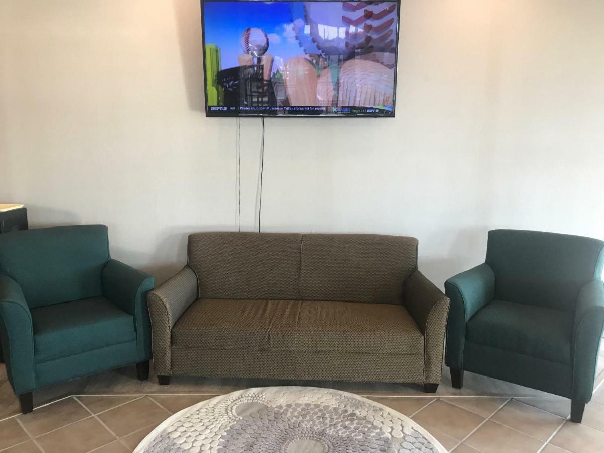 Quality Inn Венсен Экстерьер фото